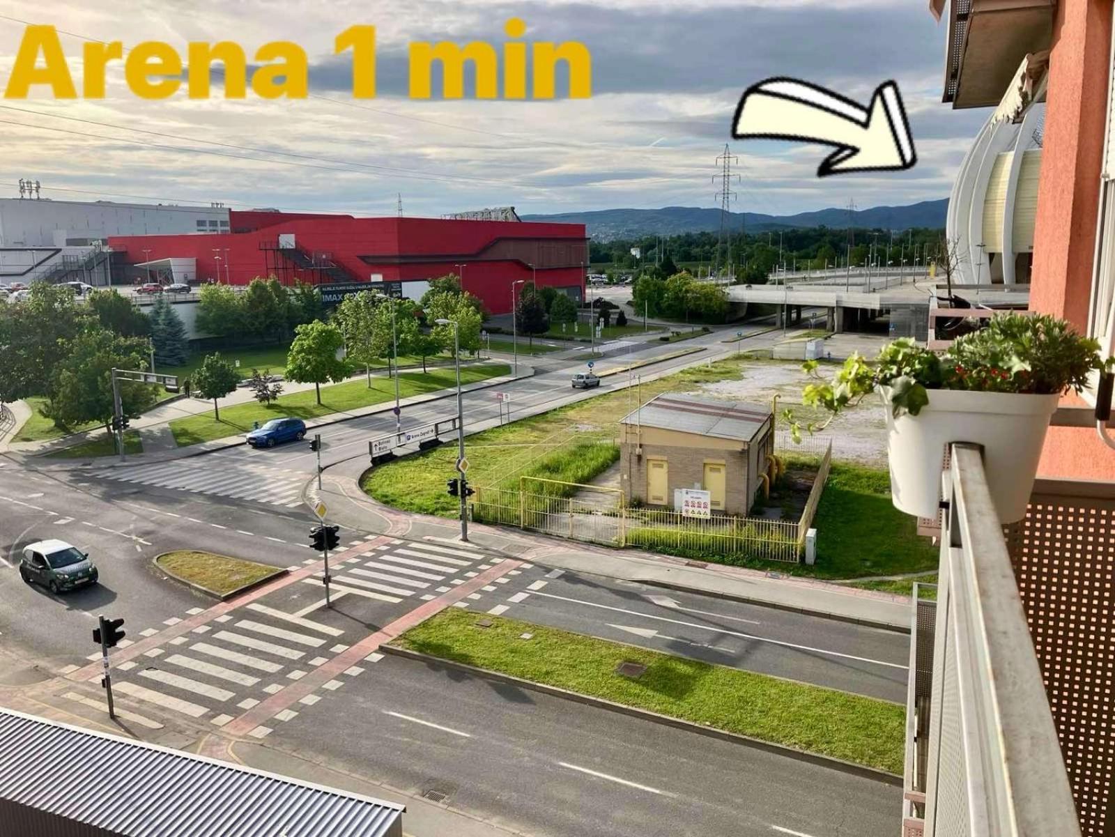 Delux Apartment La Arena With Private Garage Zagreb Exterior foto